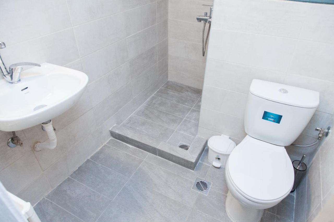 Brand New, Cheerful Apartment In Central أثينا المظهر الخارجي الصورة